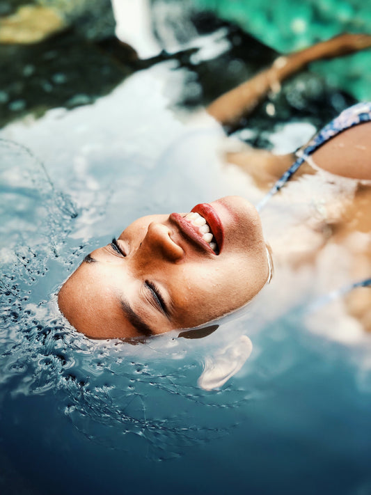 17 natural ways to deal with skin damage at home